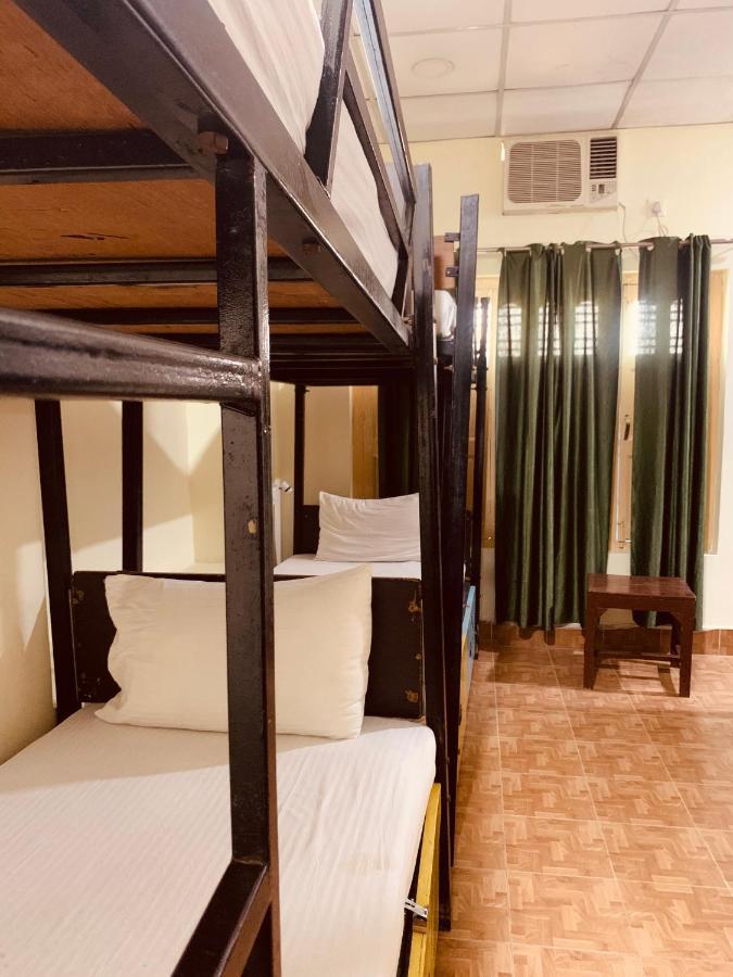 Vagabond Stay Hostel Варанаси Экстерьер фото