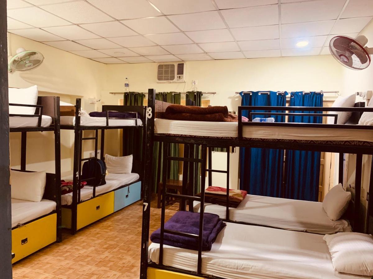 Vagabond Stay Hostel Варанаси Экстерьер фото