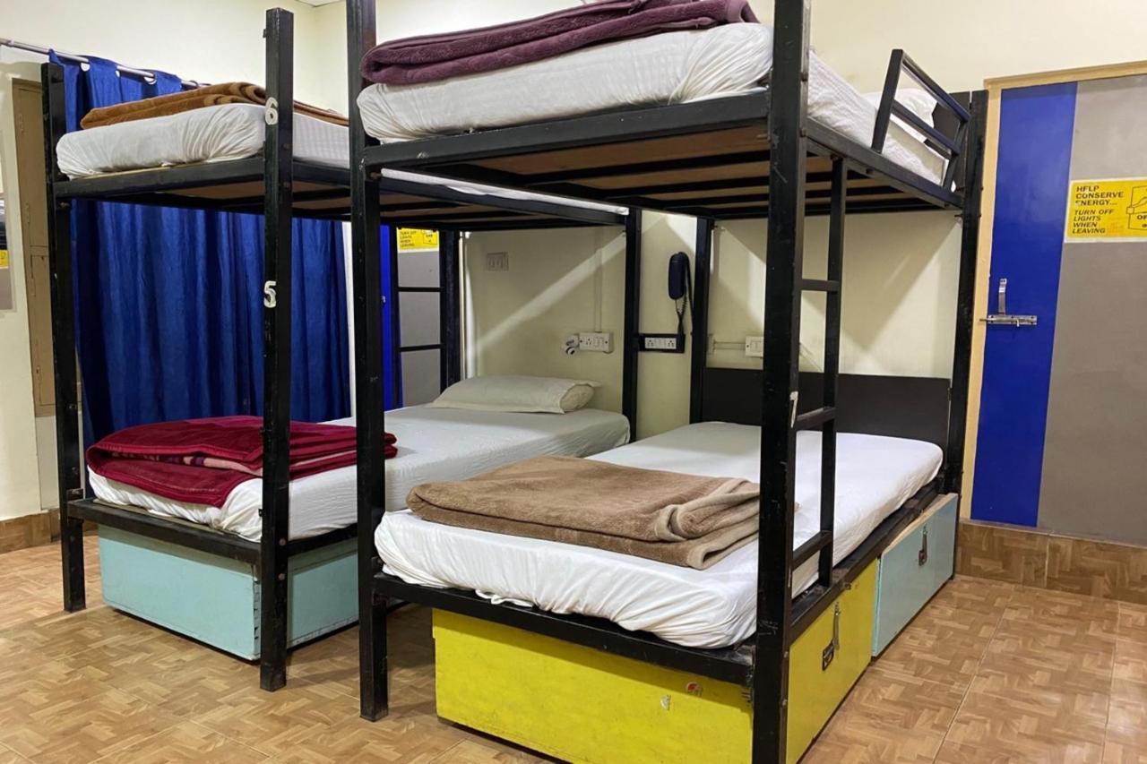 Vagabond Stay Hostel Варанаси Экстерьер фото