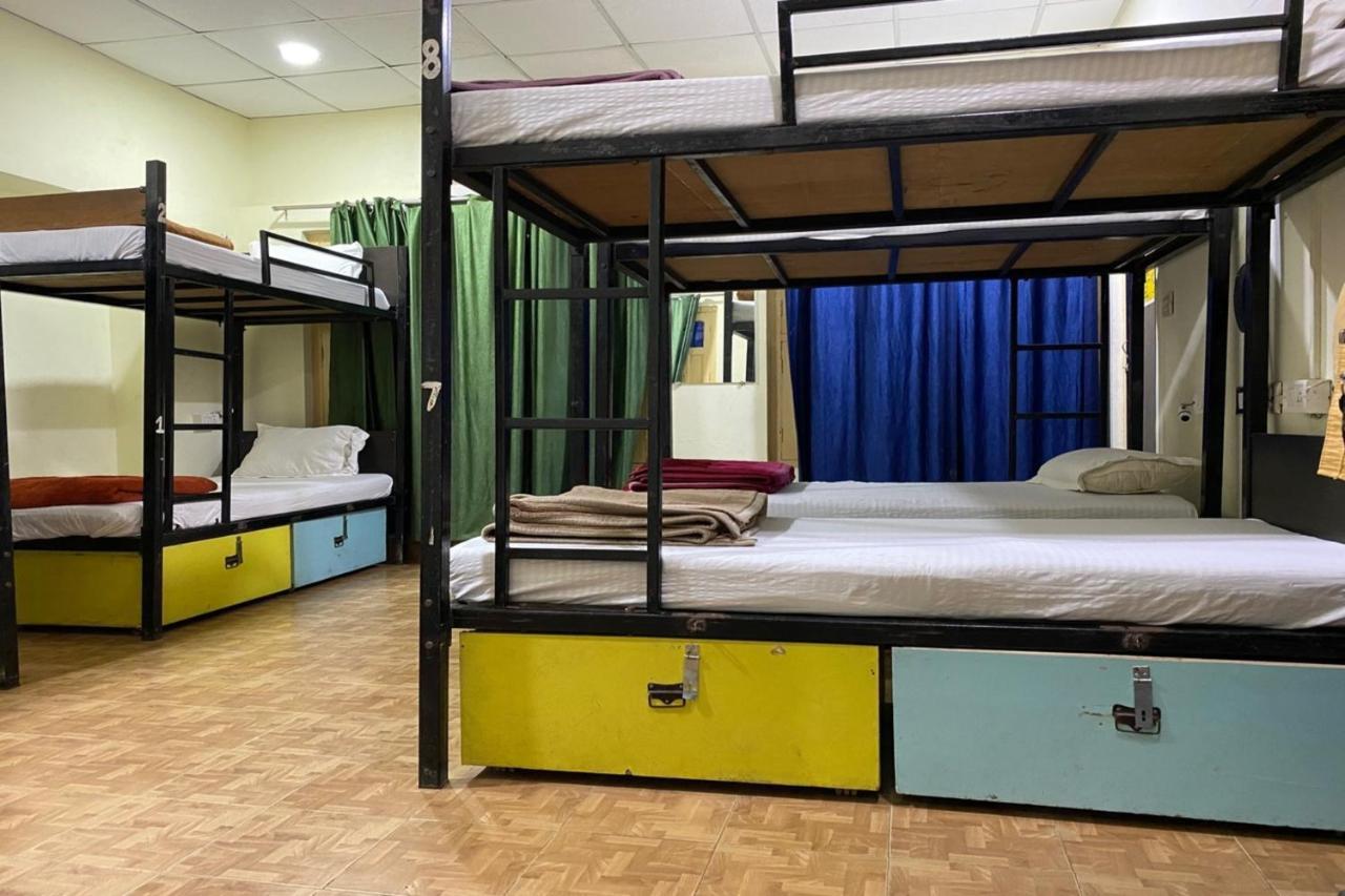 Vagabond Stay Hostel Варанаси Экстерьер фото