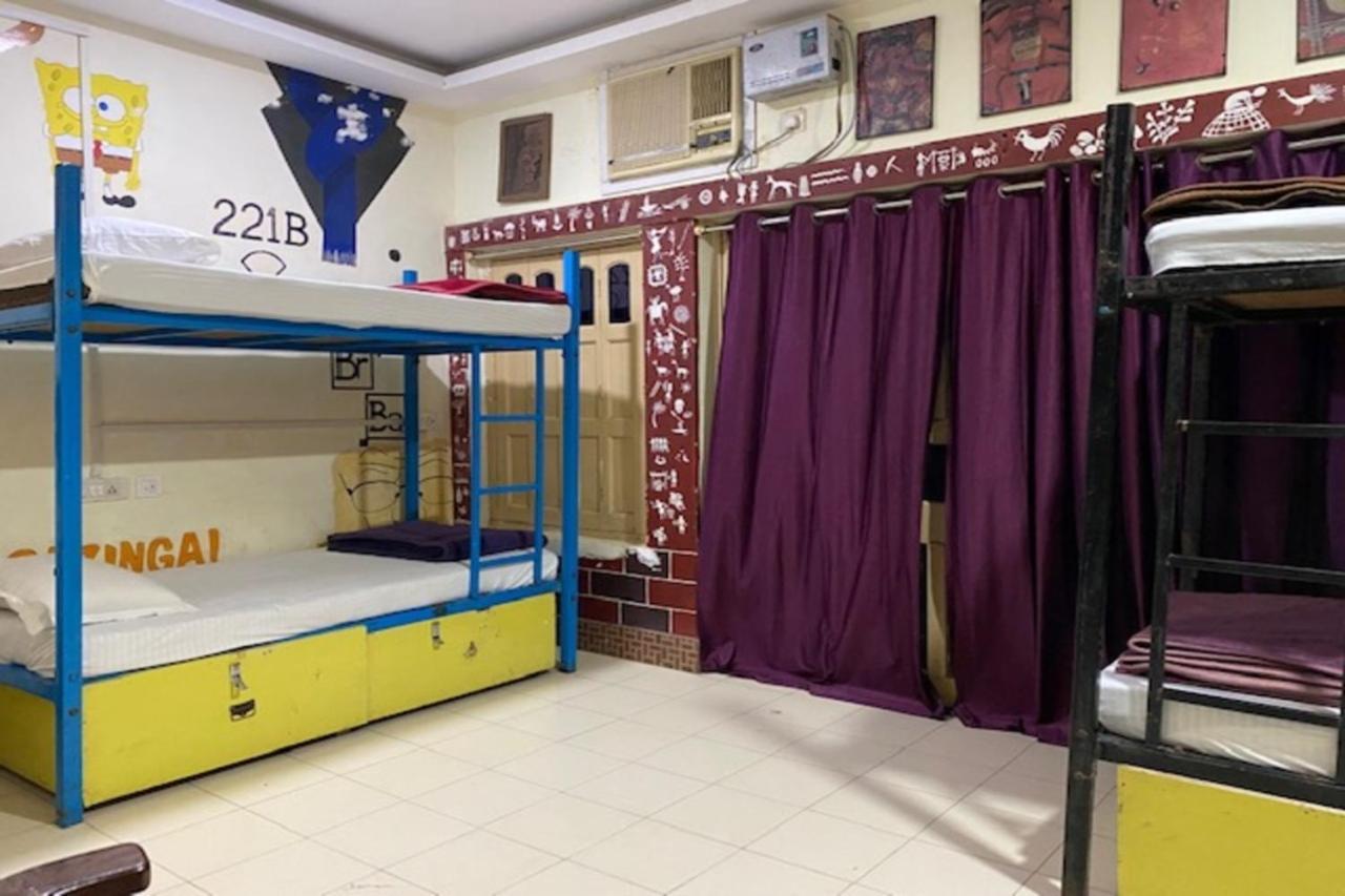 Vagabond Stay Hostel Варанаси Экстерьер фото
