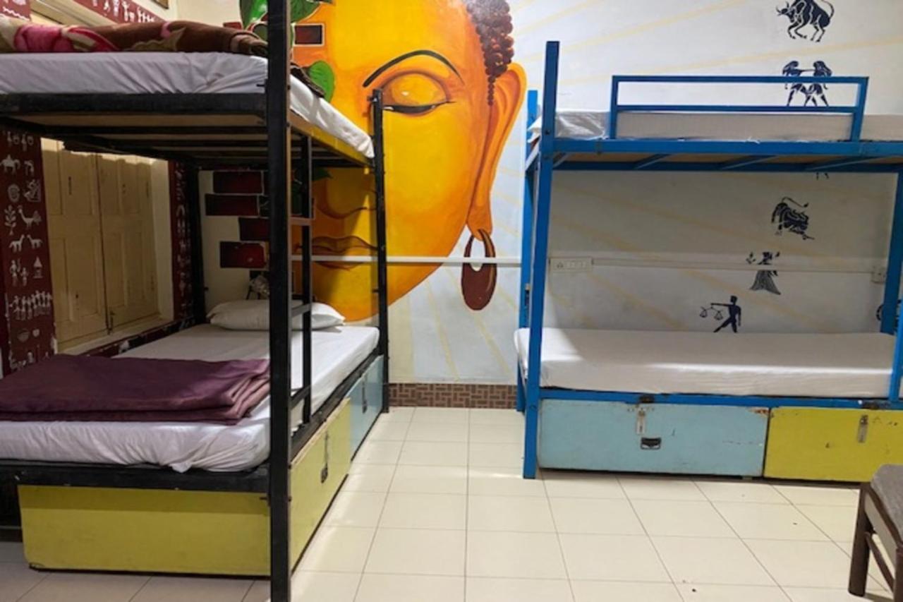 Vagabond Stay Hostel Варанаси Экстерьер фото