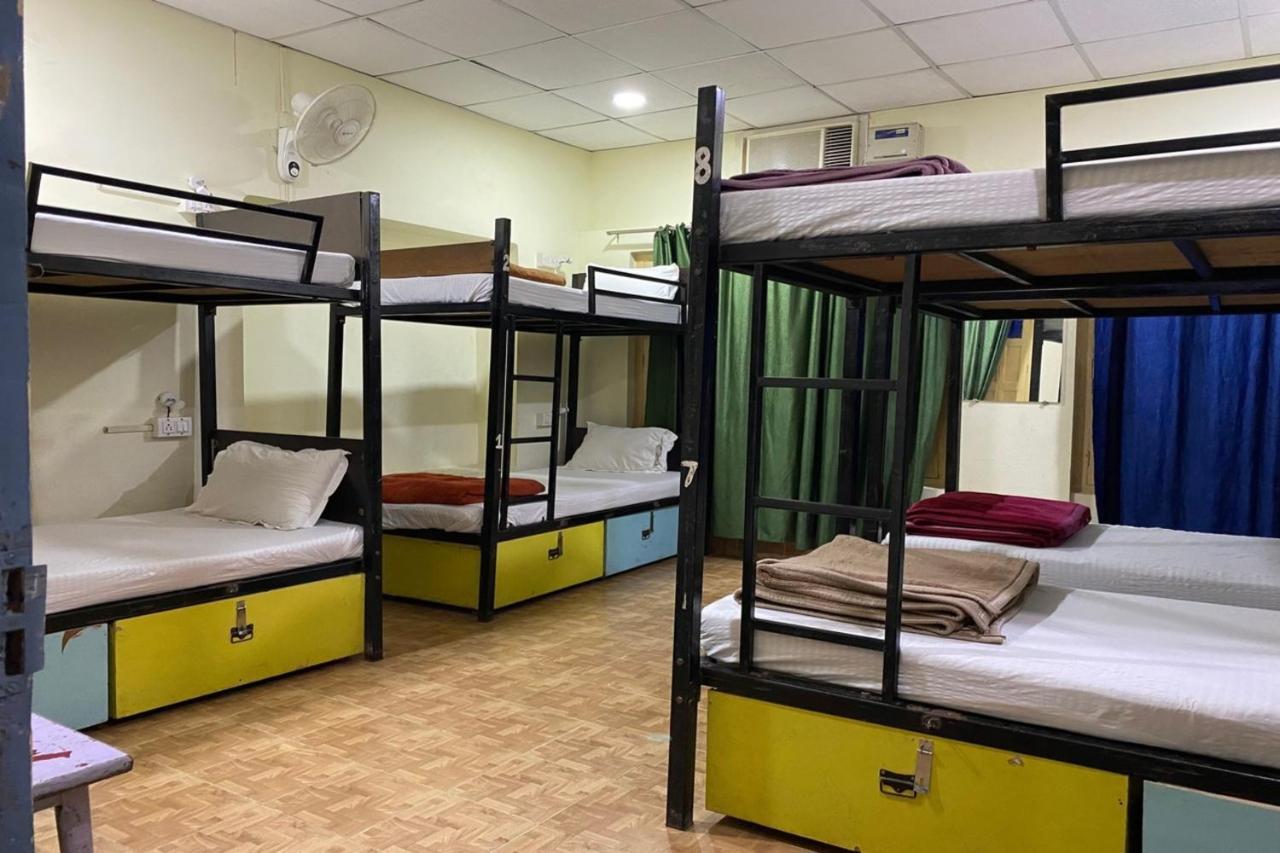 Vagabond Stay Hostel Варанаси Экстерьер фото