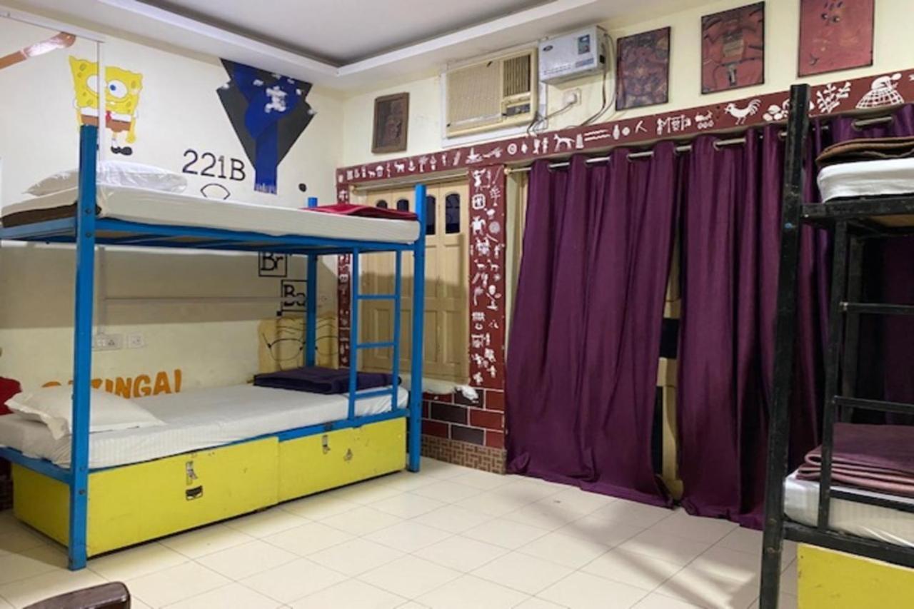 Vagabond Stay Hostel Варанаси Экстерьер фото