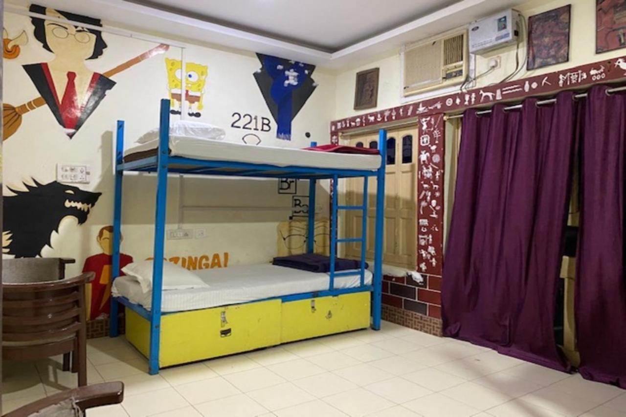 Vagabond Stay Hostel Варанаси Экстерьер фото
