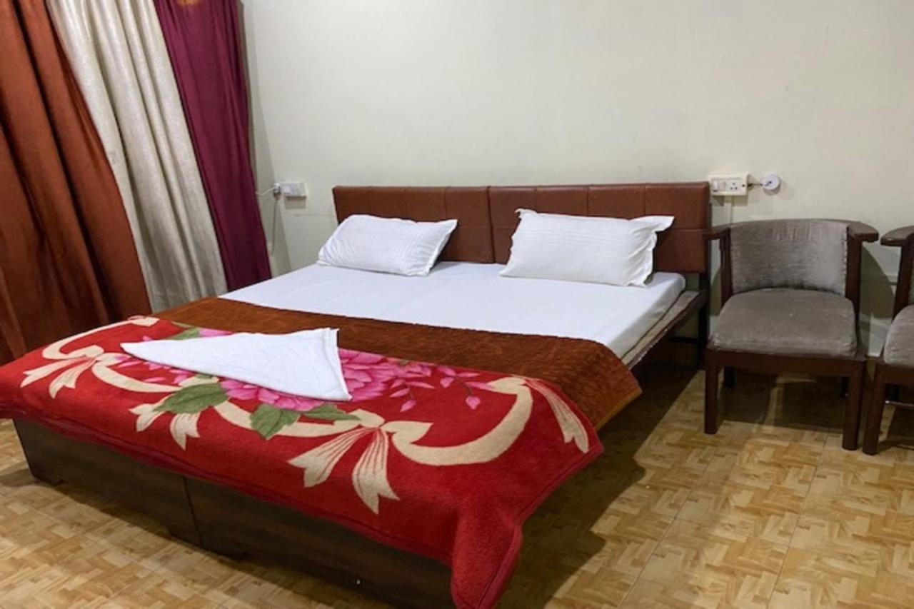 Vagabond Stay Hostel Варанаси Экстерьер фото